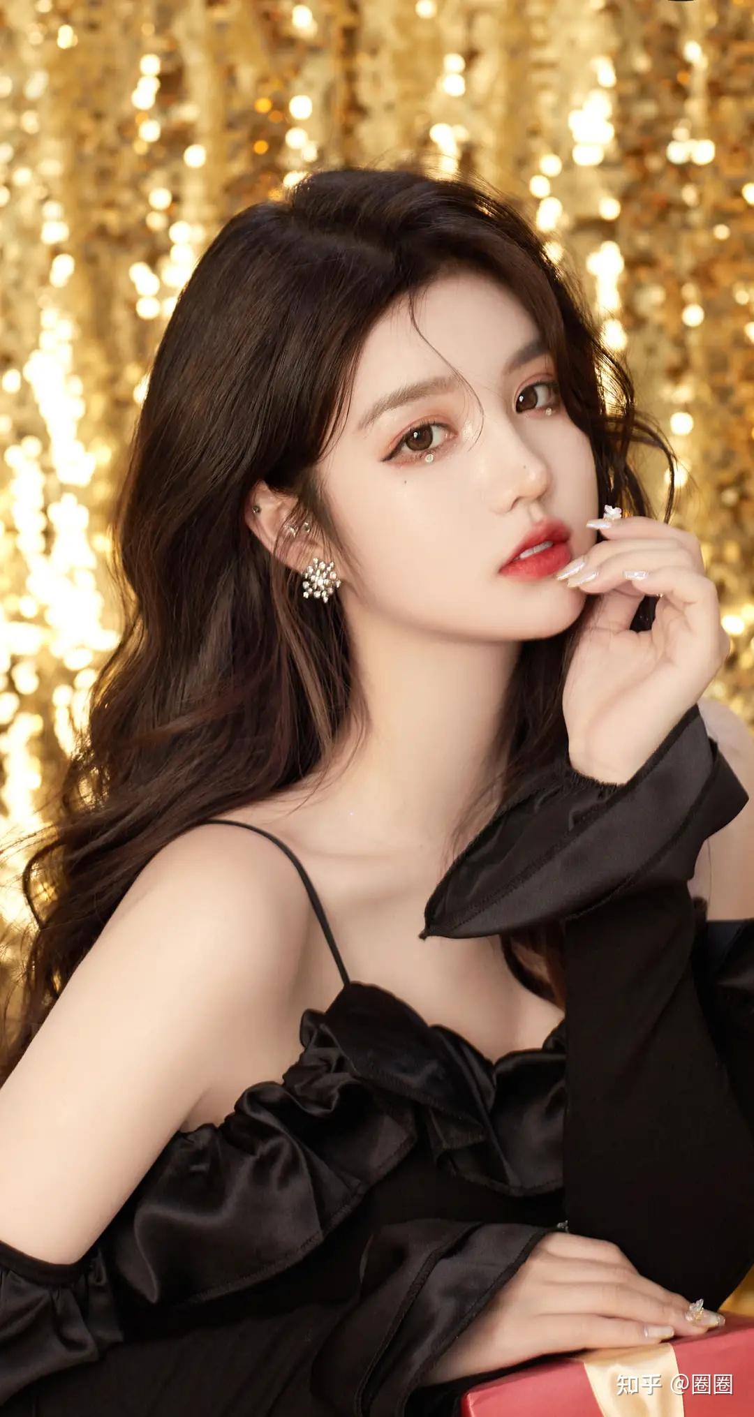 《网红夫妻被曝早已离婚，合体直播只为还债》配图